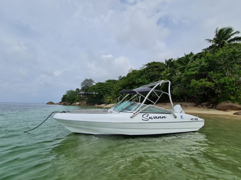 Car Rental Seychelles, Mahe & Praslin Kreol Services