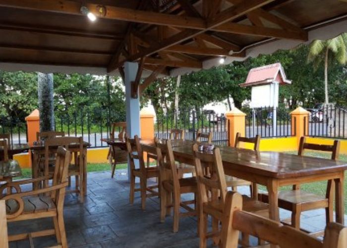 Popular as one of the spots where locals and tourists alike head to enjoy for generous helpings of Creole and international cuisine at very affordable prices